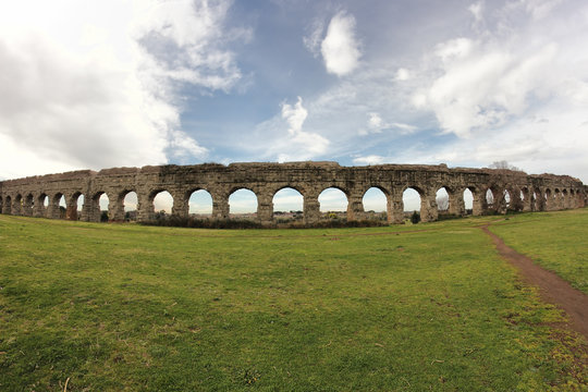 The park of the aqueducts