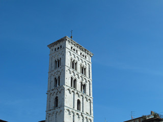 Fototapeta na wymiar Turm in Lucca, Toskana