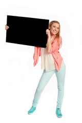 Junge Frau mit schwarzen Werbe Schild