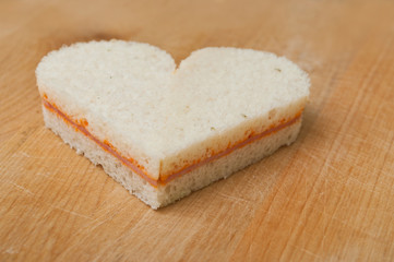 sandwich en forme de coeur