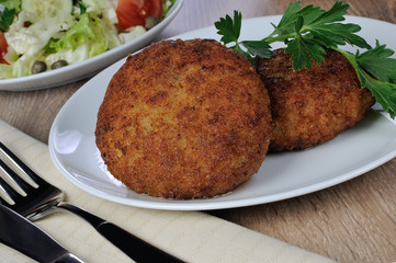 Chicken cutlets in breadcrumbs