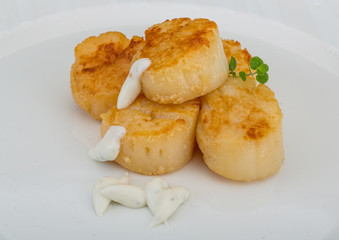 Grilled scallops