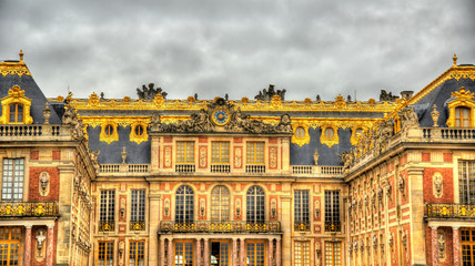 Fototapeta na wymiar Facade of the Palace of Versailles - France