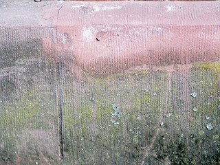 Schäden an Hauswand