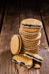 Double Cookies (with Chocolate Cream)