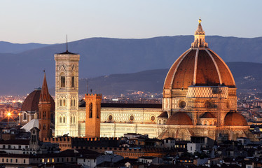 Fototapeta na wymiar Florence Cathedral at Dusk