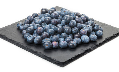 Heidelbeeren auf Schieferplatte