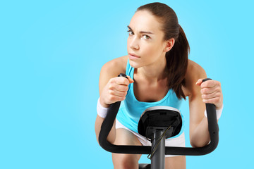 Obraz premium Sport to zdrowie ! Kobieta na rowerze