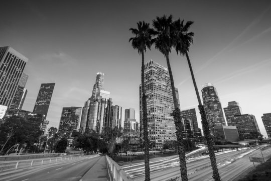 Fototapeta Downtown Los Angeles skyline during rush hour