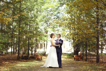 summer wedding photo of bride and groom