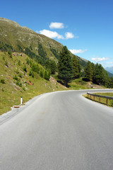 Fototapeta premium Straße ins Kaunertal