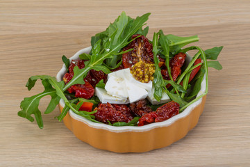 Salad with dried tomato