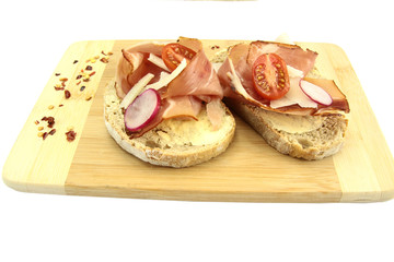 tartines au jambon sec