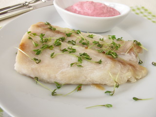 Barsch Filet mit Rote-Beete-Meerrettich-Sauce