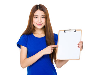 Asian woman show with clipboard