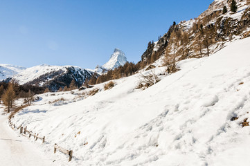 Fototapeta na wymiar Zermatt, Bergdorf, Walliser Alpen, Winterferien, Schweiz