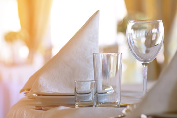 BANQUET TABLE