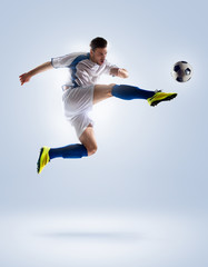 soccer player in action © 103tnn