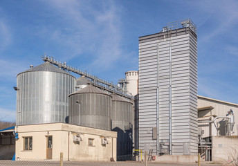 Storage facility cereals, and biogas production