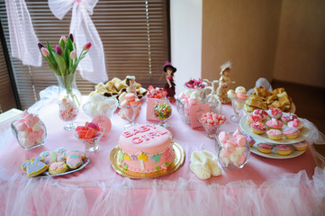 baby shower dessert with delicious sweet cake