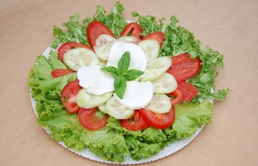 vegetarian dish,mixed salad