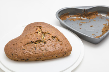Kuchen mit Backform aus Herz