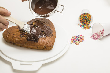 Kuchen lasieren mit Schokolade - Dekorieren