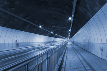 traffic  in tunnel