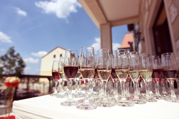 champagne glasses