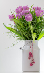 Babysöckchen und Tulpen, Gratulation zum Nachwuchs