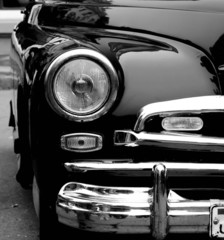old cars vintage on display © Yaroslav Dzyun'