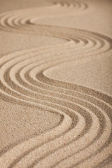 Fototapeta na wymiar Zigzag on the sand stretching into the distance