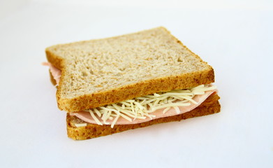 sandwich pain de mie complet,jambon fromage