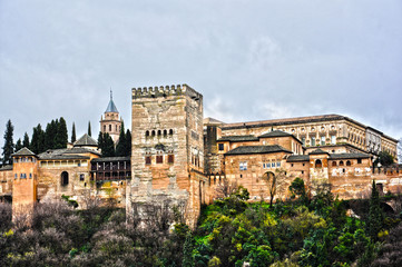 Fototapeta na wymiar Alhambra de Granada, la Torre de Comares desde el Albaicín