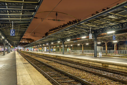 Platforms of the Paris-Est station at night - France