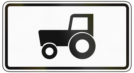 German traffic sign additional panel to specify the meaning of other signs: Tractors/Slow vehicles only