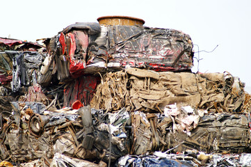 Zusammengedrückte Autos