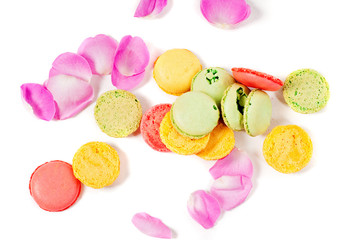 Rose petals and macaron cookies