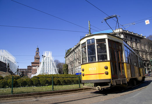 Tram nel centro di Milano © alepvfoto