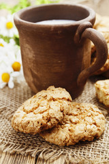 Milk and oatmeal cookies