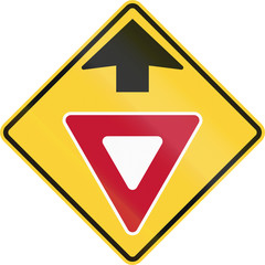 US road warning sign - Yield ahead