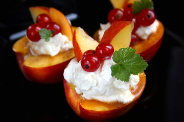 Peaches, Red Currants and Creamy Cheese Dessert
