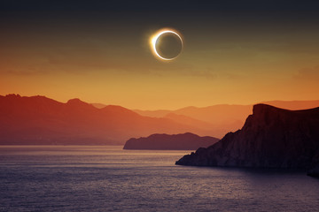 Naklejka premium Total solar eclipse
