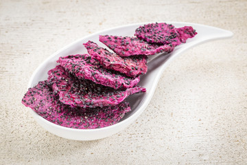 dried dragon fruit (pitaya)