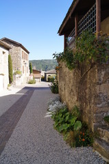 ruelle village