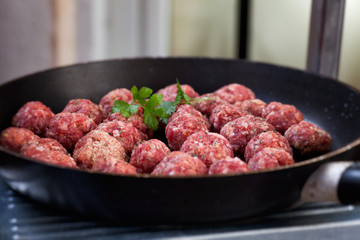 Raw meat balls