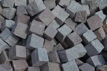 graue und braune Granit - Steine