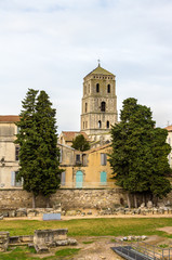 Fototapeta na wymiar View of the Church of St. Trophime in Arles - France, Provence-A