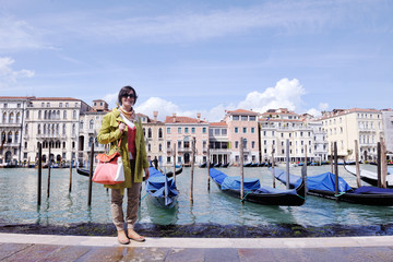 Fototapeta na wymiar Beautiful woman in Venice