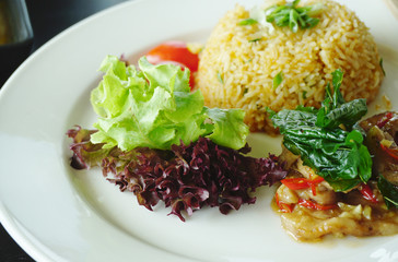 Spicy duck with basil